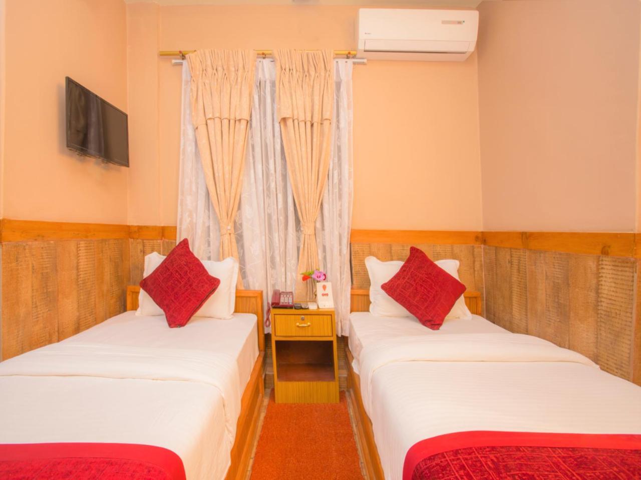 แกรนด์ ศิวาลัย โฮเต็ล แอนด์ เรสโตร Hotel โพคารา ภายนอก รูปภาพ