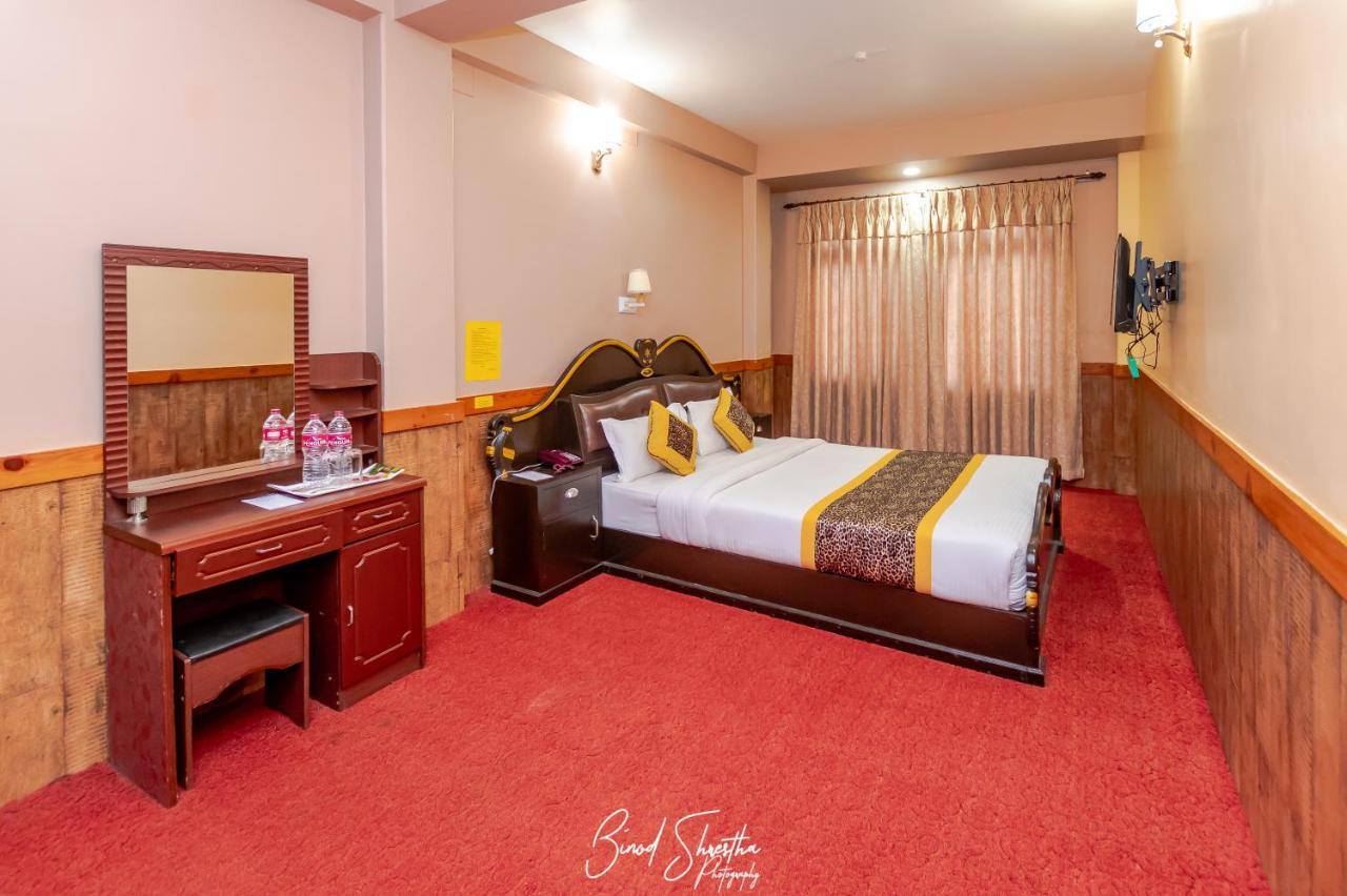แกรนด์ ศิวาลัย โฮเต็ล แอนด์ เรสโตร Hotel โพคารา ภายนอก รูปภาพ