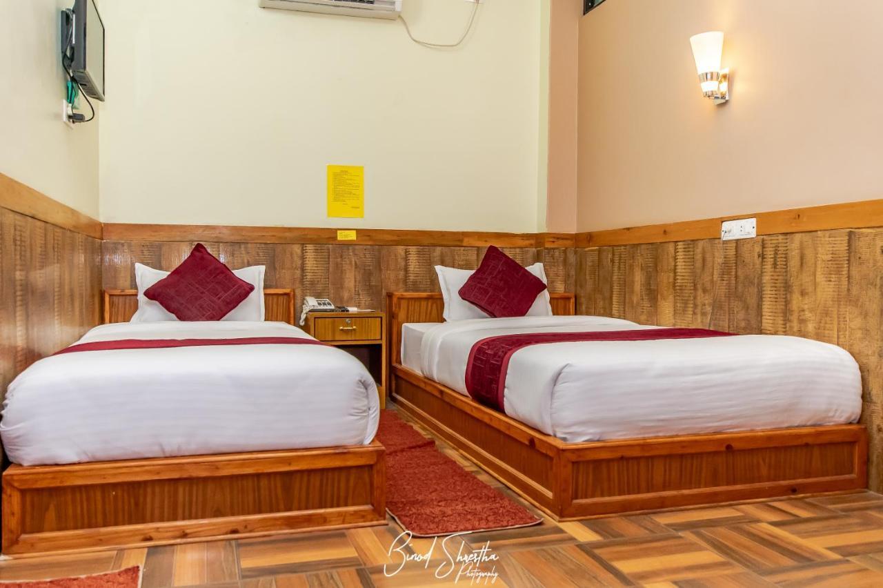แกรนด์ ศิวาลัย โฮเต็ล แอนด์ เรสโตร Hotel โพคารา ภายนอก รูปภาพ
